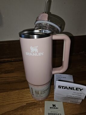 Stanley In Peach Whip 30 Oz Quencher Tumbler with Handle and Straw Lid